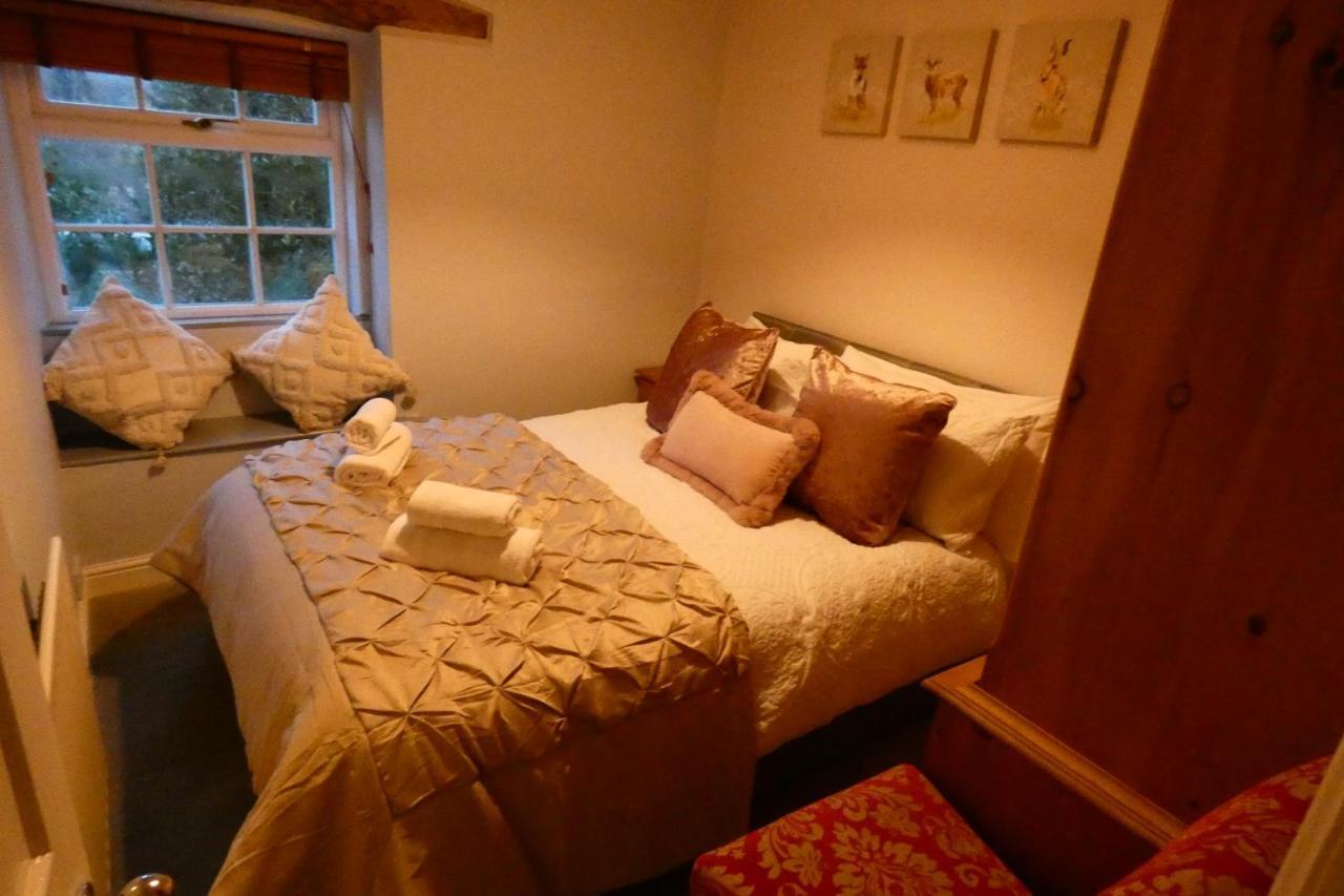 Redfearn Cottage Apperley Bridge Esterno foto
