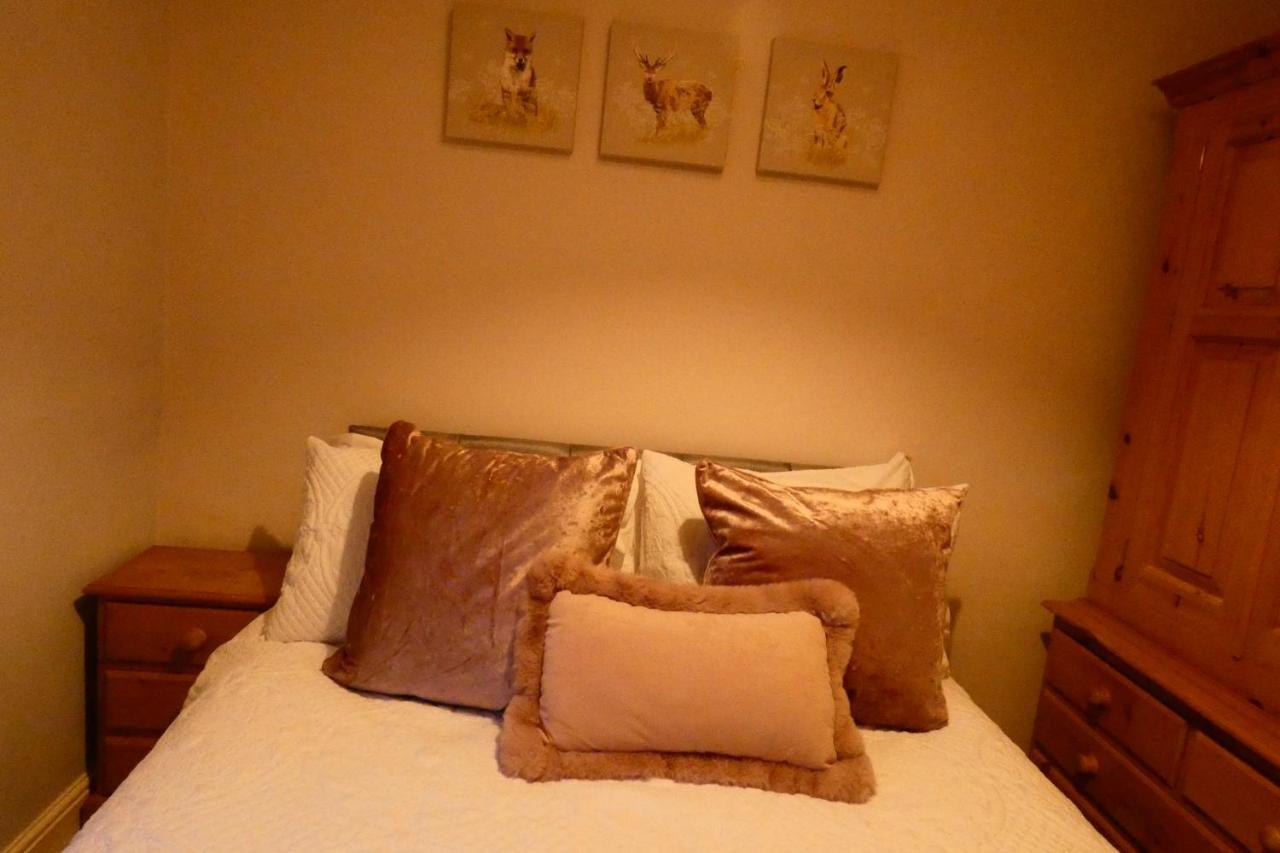 Redfearn Cottage Apperley Bridge Esterno foto