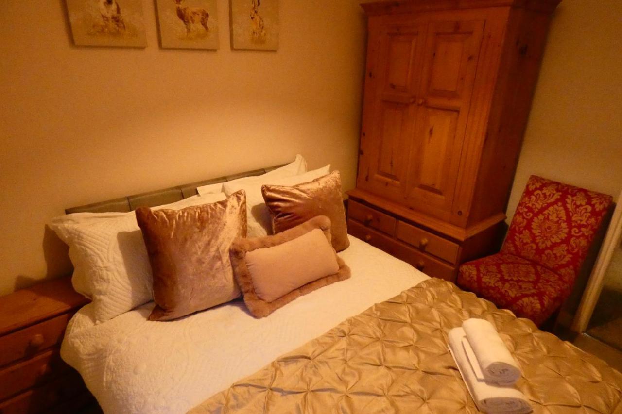 Redfearn Cottage Apperley Bridge Esterno foto