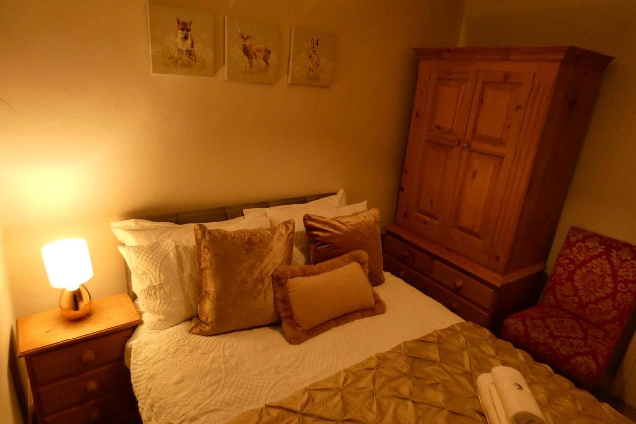 Redfearn Cottage Apperley Bridge Esterno foto
